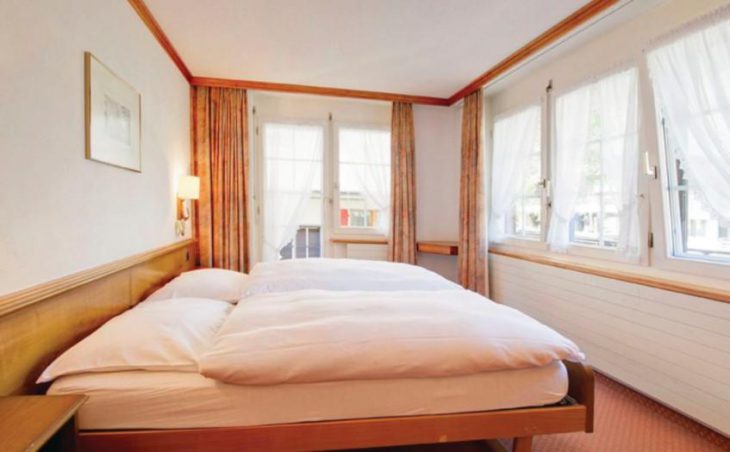 La Perle Apartments, Zermatt, Bedroom